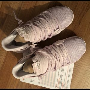 Brand new KD 10 Aunt Pearl size 5.5y
